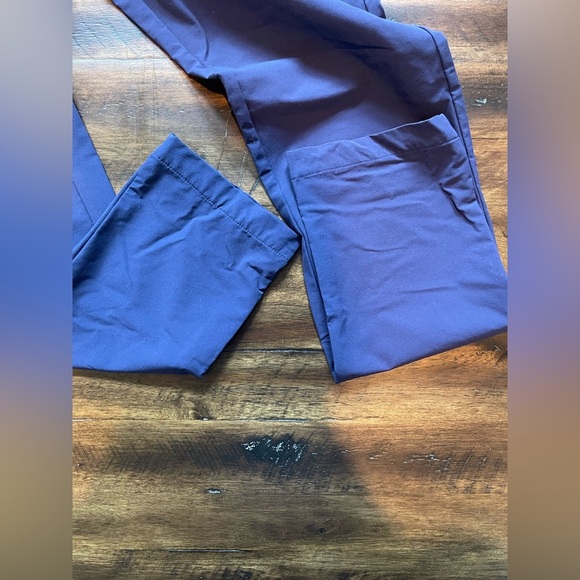 FIGS pro navy blue pants - Picture 10 of 13